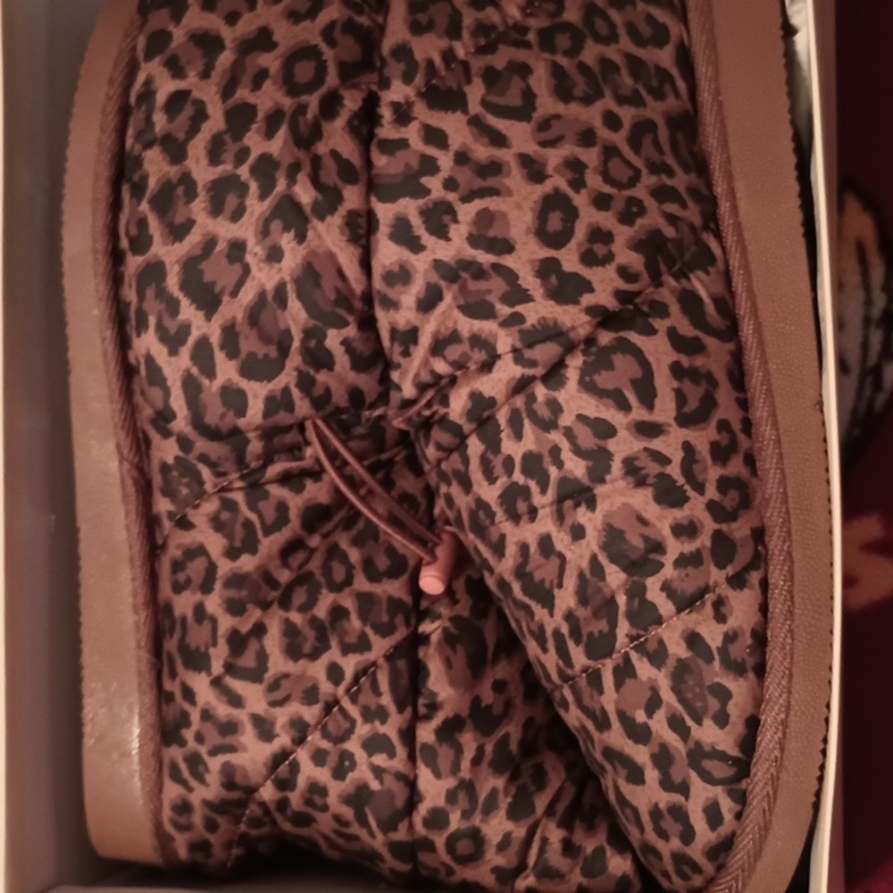 Shoe Dazzle leopard print buffy boot